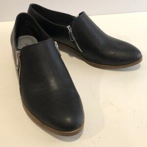 AE ✨Black Zipper Loafer Booties Flats